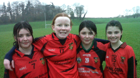 YOUNG CLONDUFF PLAYERS WEAR THE RED AND BLACK 2011